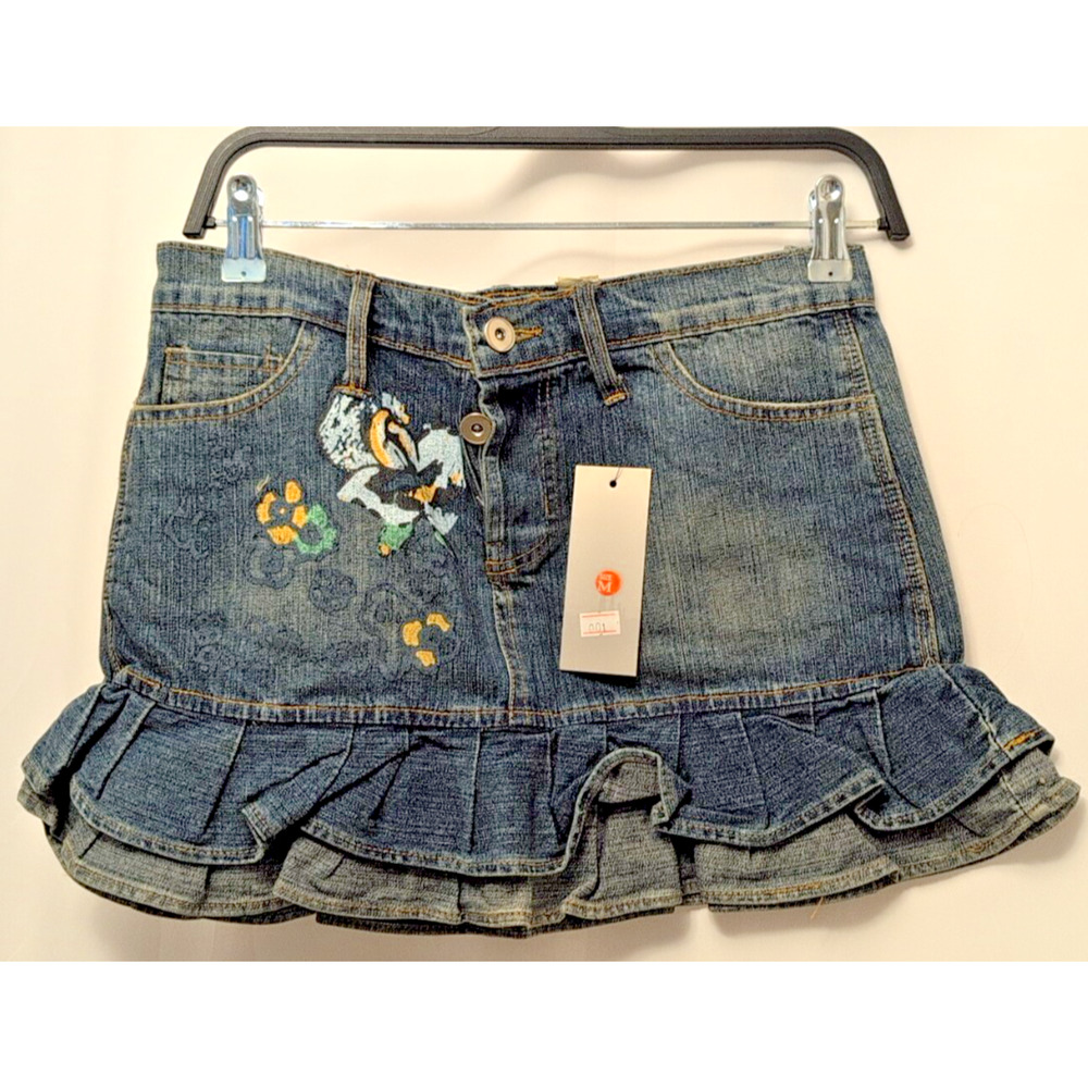 DeCo USA M NWT Mini denim Skirt Floral Applique button fly ruffle aged unwashed